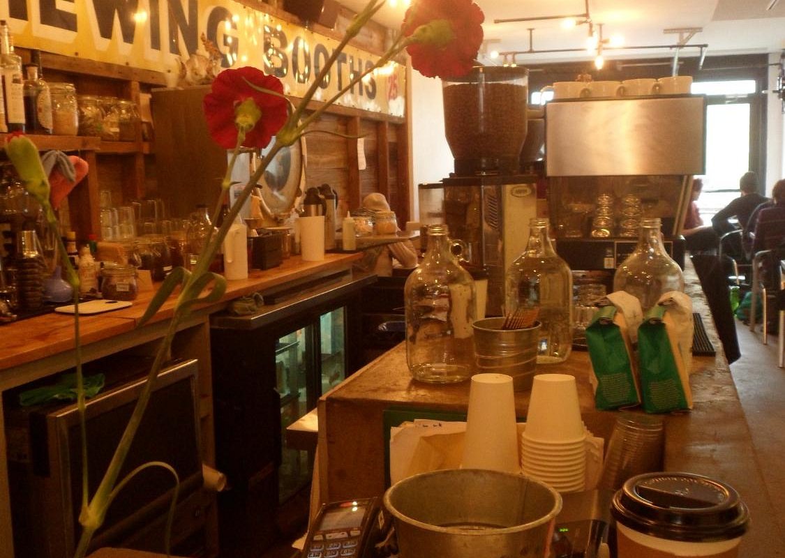 Café Pamenar bar and gin collection