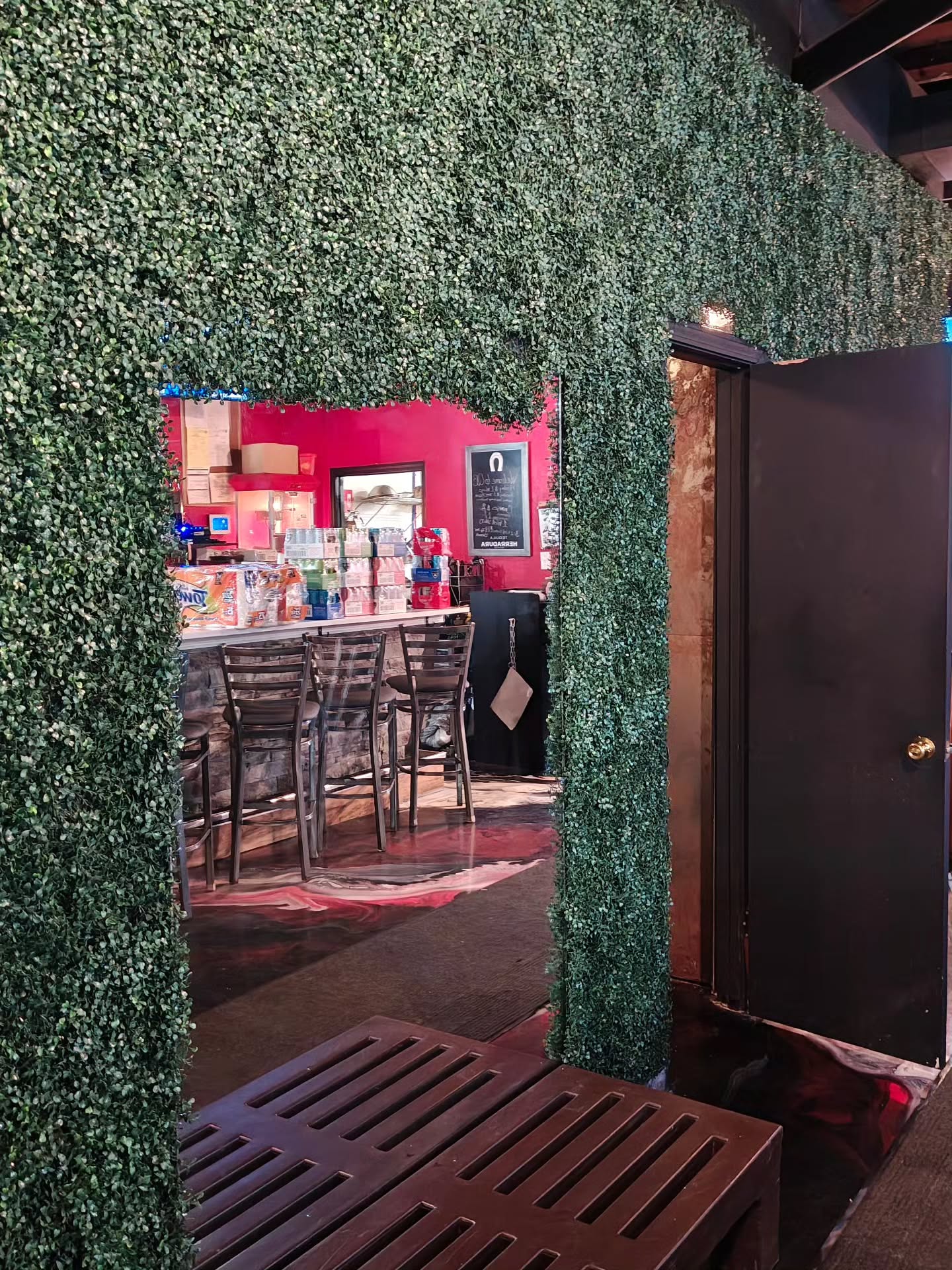 Q13 Sports Bar & Grill